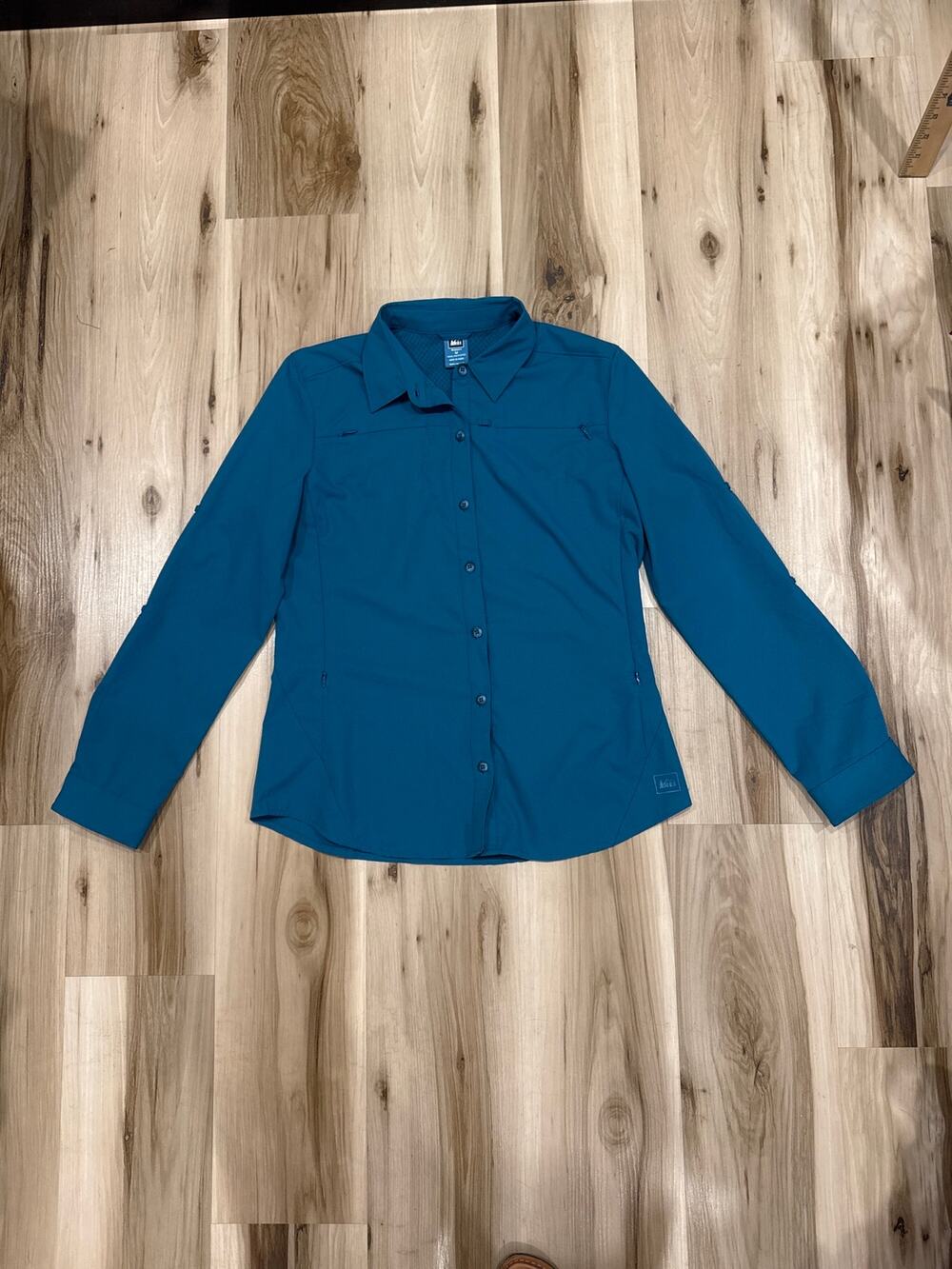 REI Co-op Women's Sahara Long-Sleeve Teal/Aqua Button Up Size M